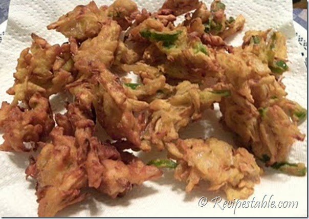 Cashew Nuts Onion Pakora recipe